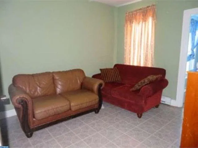523 Cedar St — Photo 2