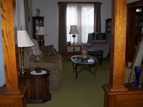 3rd image of 206 E Ash St