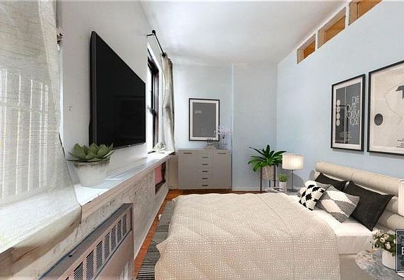 3rd image of 538 W 47th St APT 1A