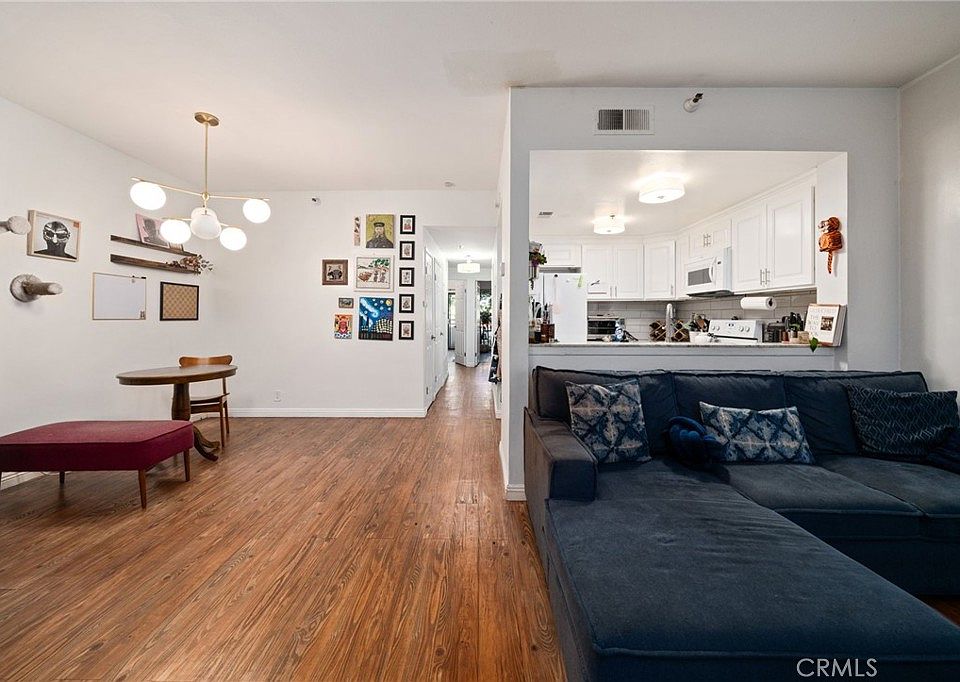 1st image of 730 W 4th St Unit 116