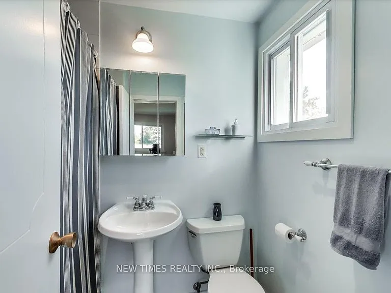 4 Ashstead Pl — Photo 13