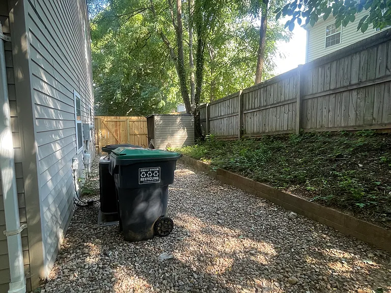 103 Lodge Creek Cir — Photo 10