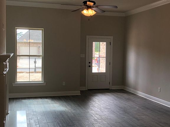 4th image of 31 Walker Creek Dr