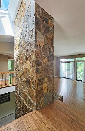 4th image of 1299 Woodside Dr