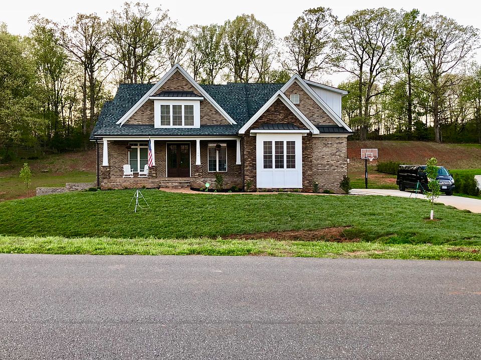 1st image of 1108 Lake Manor Dr