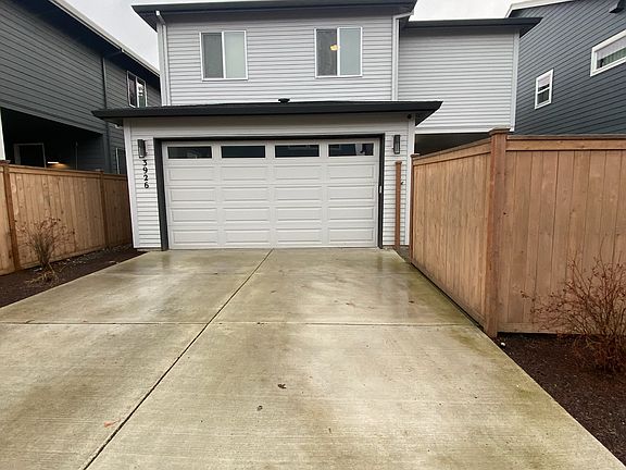 2nd image of 3926 SE 67th Ave