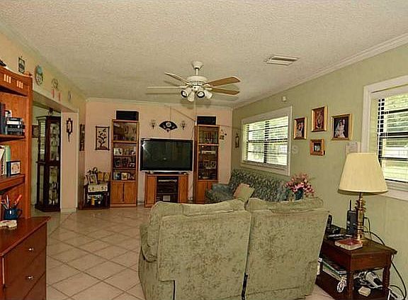 2nd image of 2416 Maydell Dr
