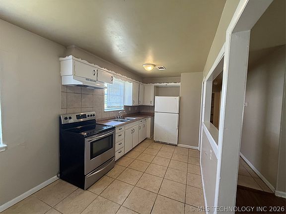 3rd image of 6313 N Main St
