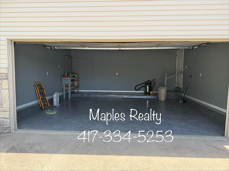 141 Scotch Pine Ct — Photo 34