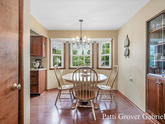 5th image of 913 Bailey Park Dr NE