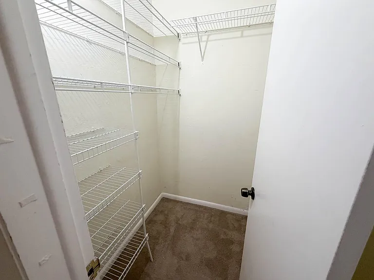 917 NE 16th Ave #16 — Photo 16