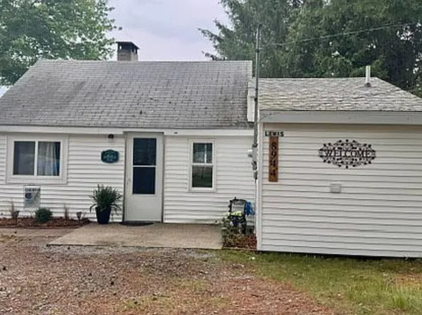 8944 Thomas St, Hale, MI 48739