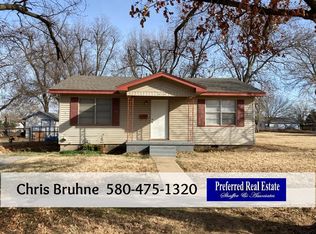 210 N 2nd St, Marlow, OK 73055