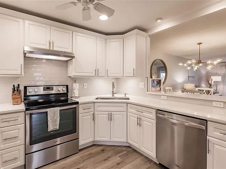 1200 E Peppertree Ln #303 — Photo 10