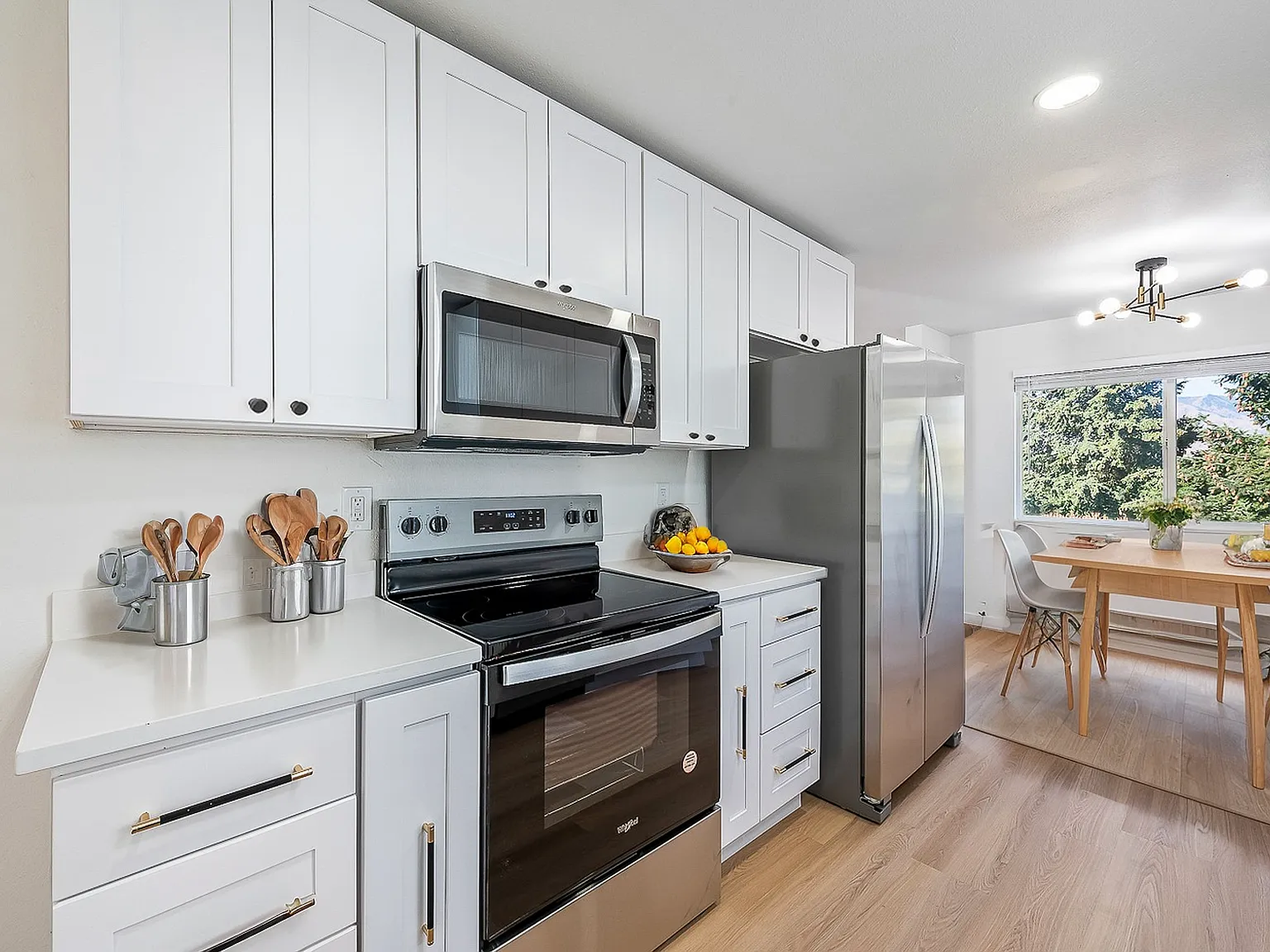 Eastmont Townhomes — Photo 2