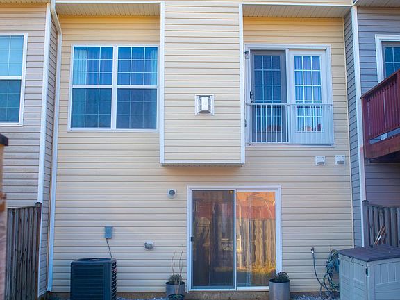 4th image of 46408 Munley Ln
