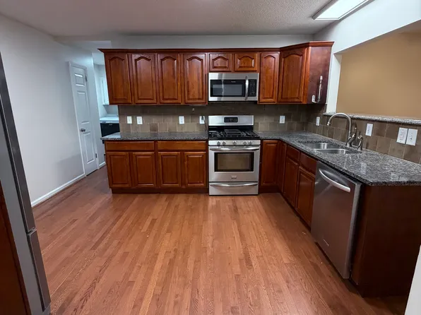 9415 Seasons Dr, Chattanooga, TN 37421