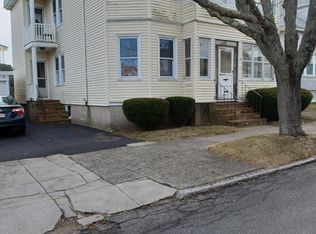 8 Calumet St #1, New Bedford, MA 02744