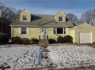 11 Burwell St, Lincoln, RI 02865