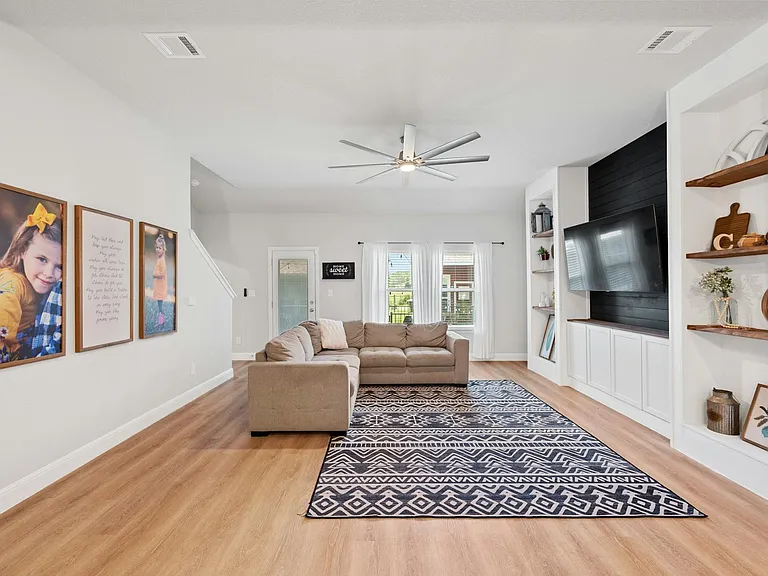 111 Simon — Photo 31