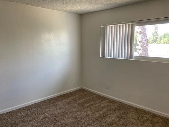 4th image of 8202 Ashgrove Dr APT 13