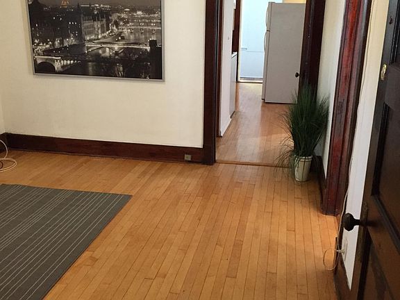 2nd image of 2251 W Cornelia Ave #E2