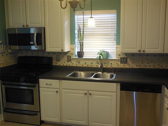 3rd image of 3344 E Brookwood Dr