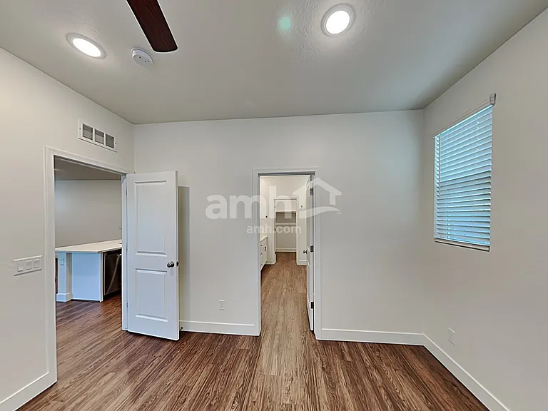 21481 S 231st St — Photo 9