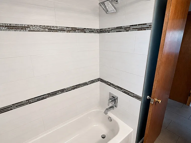 106 Rochelle Pkwy #2 — Photo 23