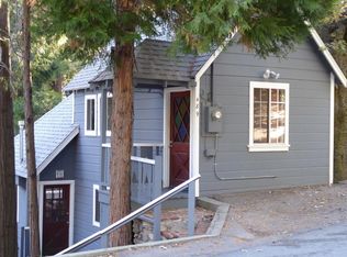 489 Club House Dr, Twin Peaks, CA 92391