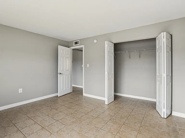 Serenity Lake Apartments — Photo 67
