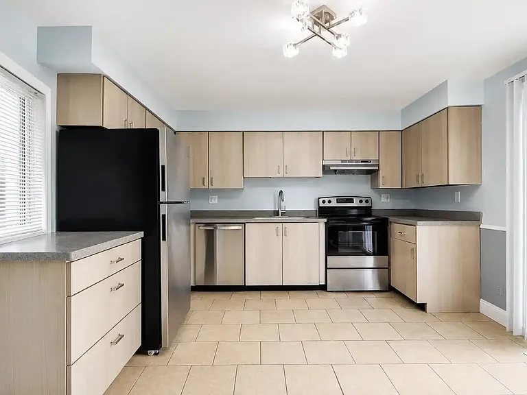 370 Villabrook Dr #3 — Photo 8