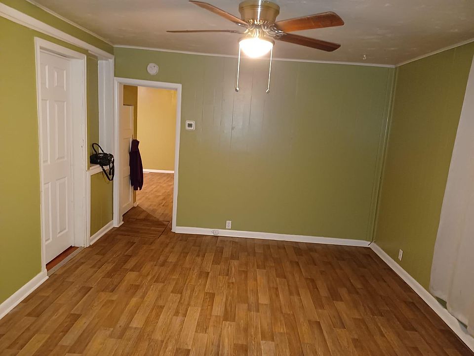 1st image of 1008 E 10th St