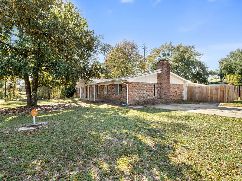 Building Photo - 1019 N Texas St