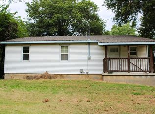 104 W 2nd St, Franklin, KS 66735