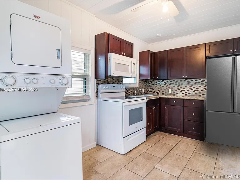440 NW 93rd St #440 — Photo 5