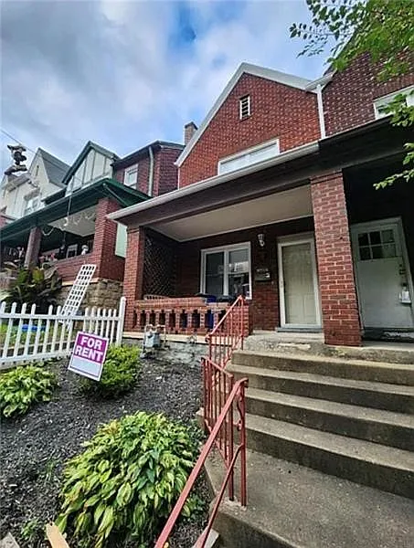 4 bed, 1066 sqft, $3,100 — Photo 2