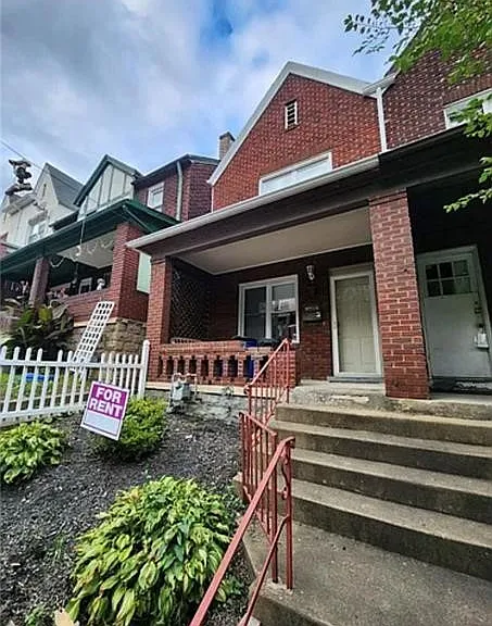 158 Chesterfield Rd — Photo 2
