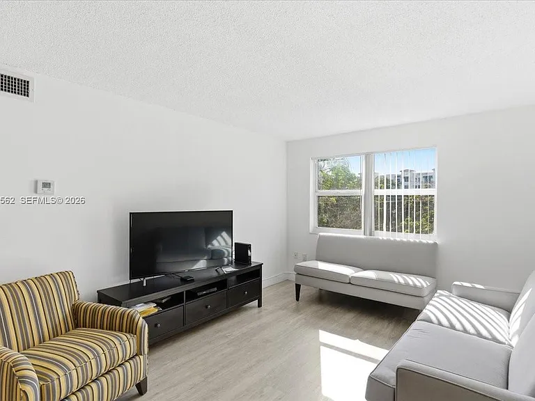 17255 SW 95th Ave #355 — Photo 3