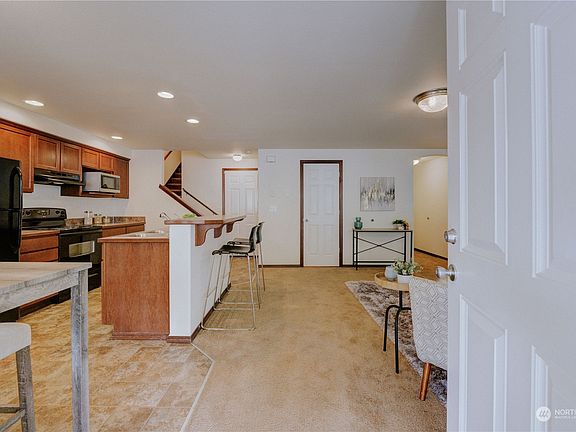 2nd image of 4840 148th Street NE