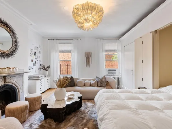 100 Charles St Unit 3, Boston, MA 02114