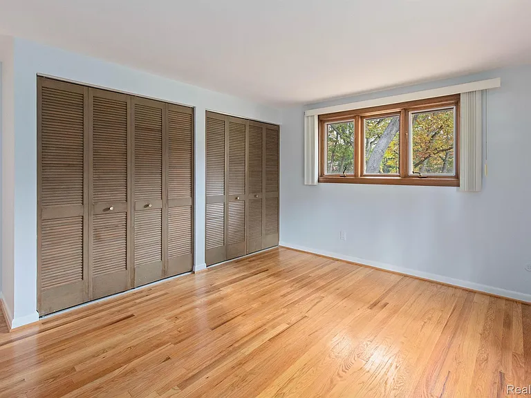 4966 Whispering Pine Ln — Photo 27