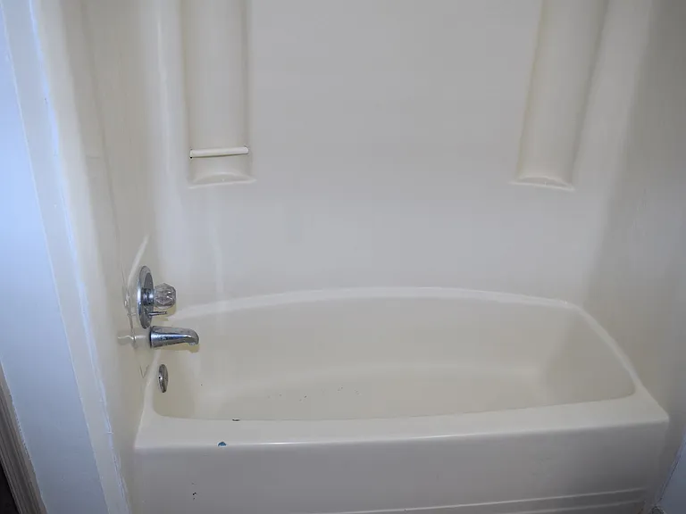 579 Peregrine St — Photo 29