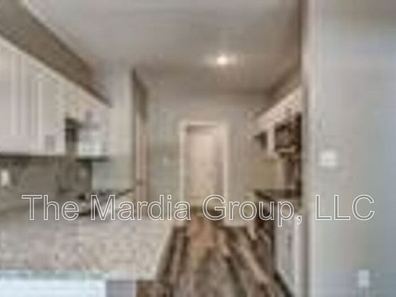2nd image of 3262 Wexford Dr