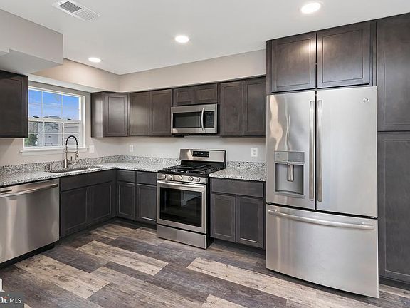 3rd image of 13589 Princedale Dr
