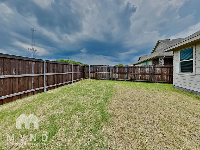 4900 Parrington Dr — Photo 32