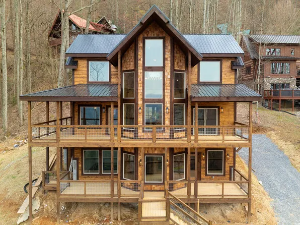 3150 Lexy Ln, Sevierville, TN 37862