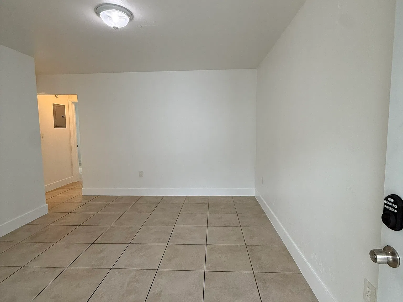 2 bed, $1,900 — Photo 3