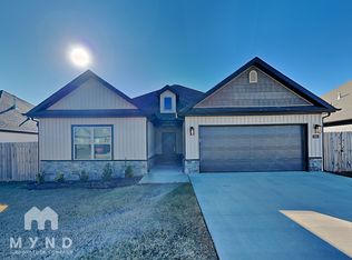 1011 Pebble Pass, Centerton, AR 72719