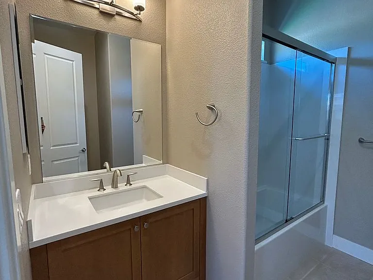 2130 Red Oak Dr — Photo 16